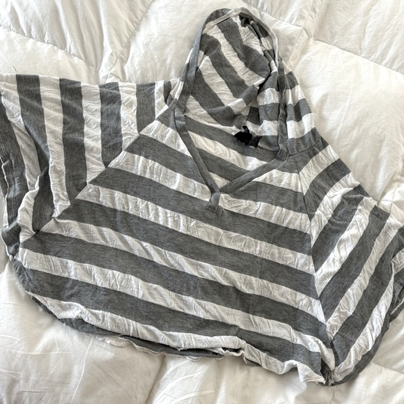 Large Flowy Striped Top - Picture 3 of 4